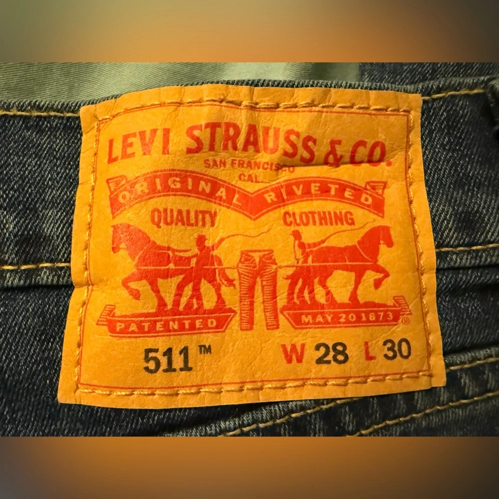 Levi’s Men’s 511 Slim Fit Jeans in Medium Wash| Size: 28 x 30